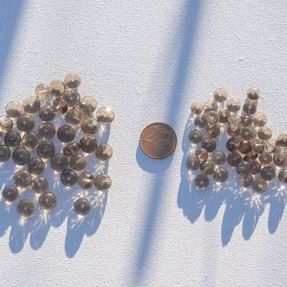 Perles rondelles facettes de quartz fumé de env 7 ou 9 mm ( lot de 2 perles )