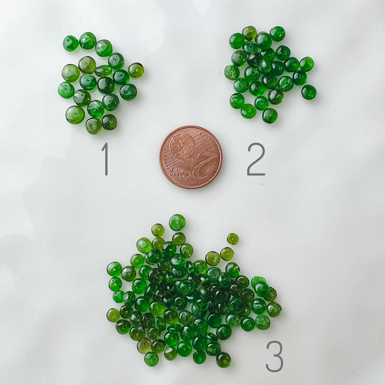 Perles rondelles lisses de Diopside chrome de 3,5 mm ( lot de 20 )