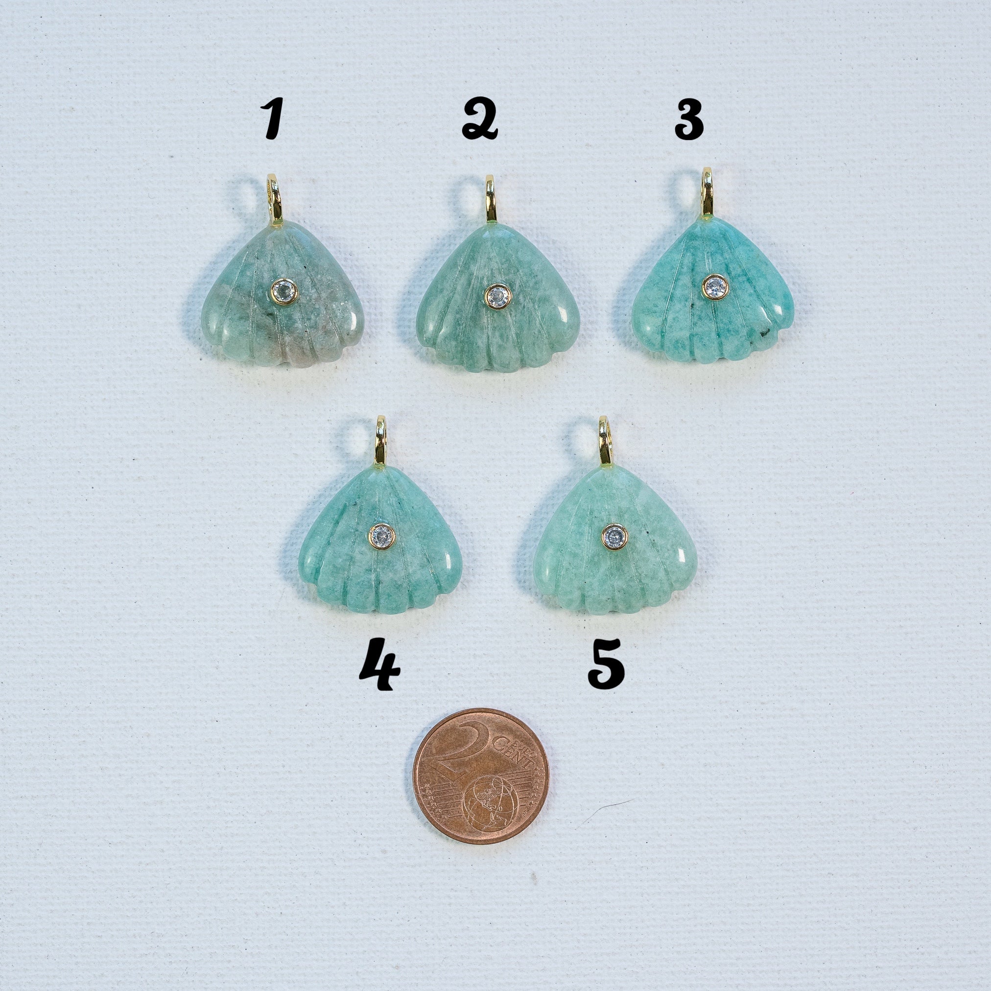Pendentif coquillage en Amazonite, laiton et zirconium de 25 mm ( à l&