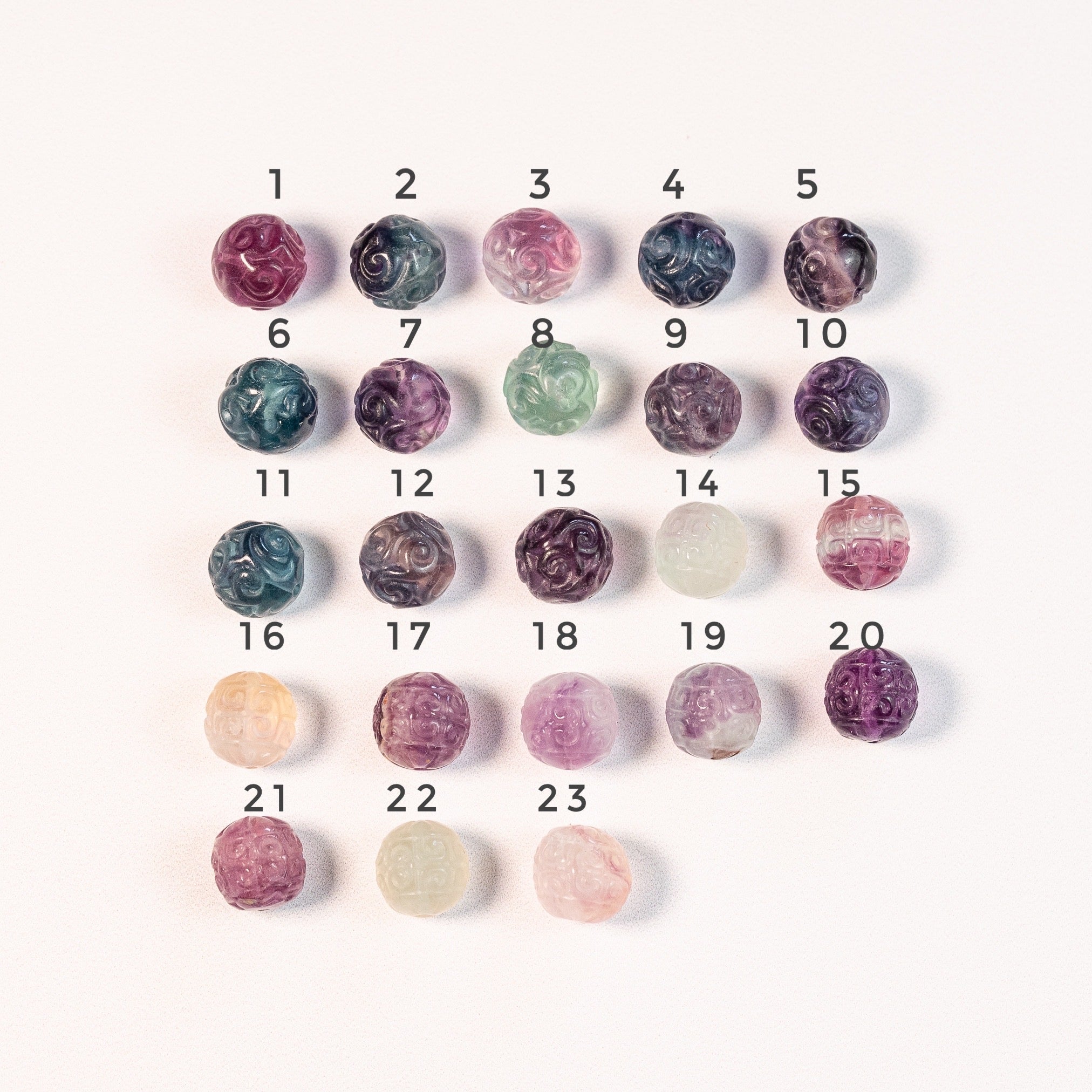 Perles rondes sculptées en Fluorite multicolore de 13 mm ( à l&