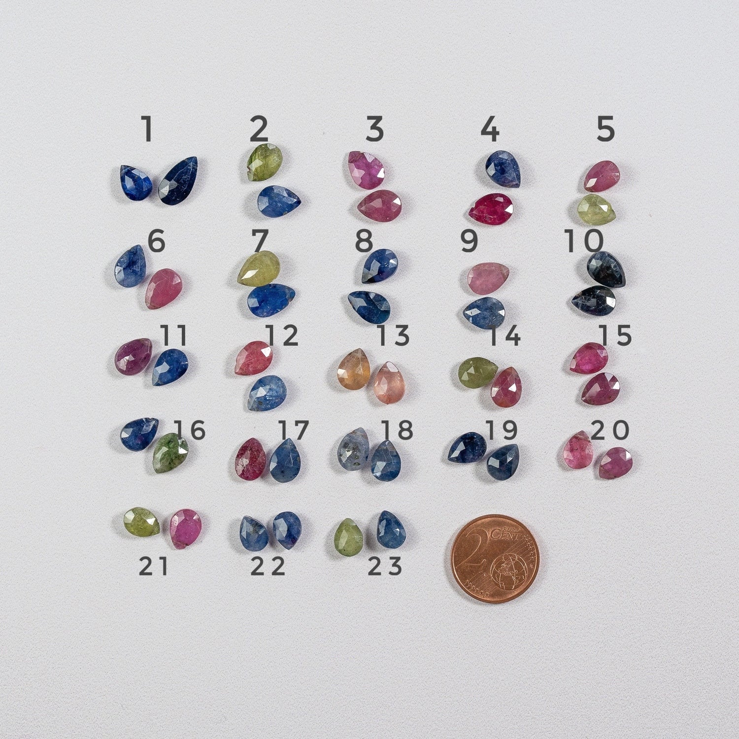 Perles gouttes facettes de Saphir multicolore de 8/9 mm ( lot de 2 )